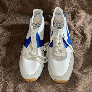 Vintage Trax Blue White Sneakers